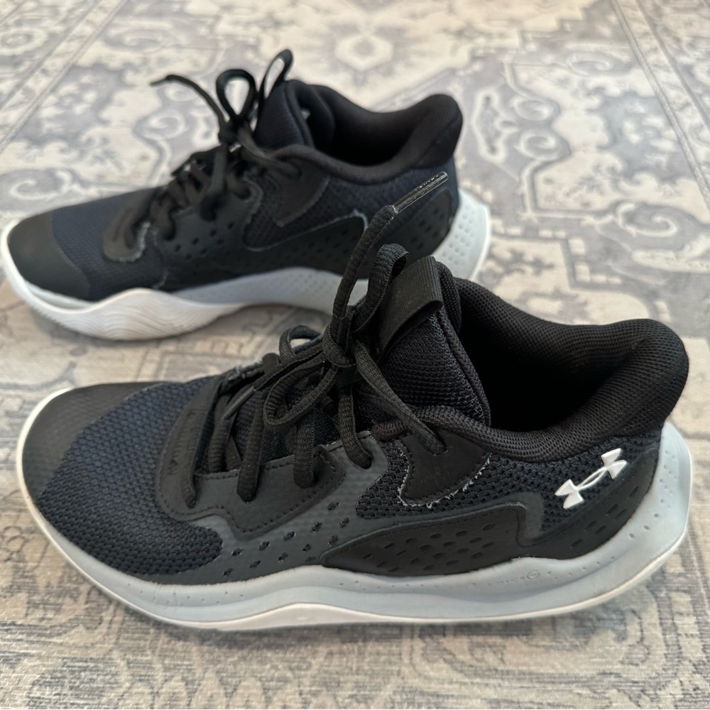 Under Armour Basketball Court Shoes